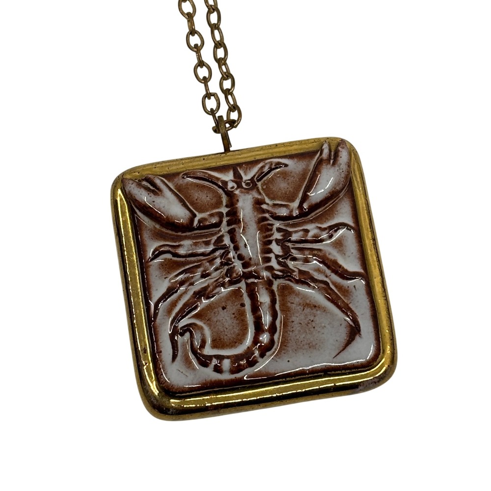 Vintage Scorpion Pendant Necklace Gold‎ Tone Square Ceramic Relief